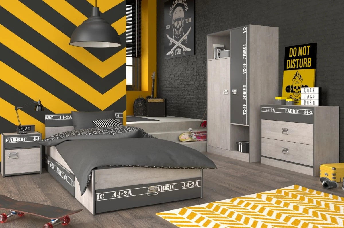"Fabric1"in Esche grau mit Stauraumbett, Kleiderschrank, Kommode und Nachttisch