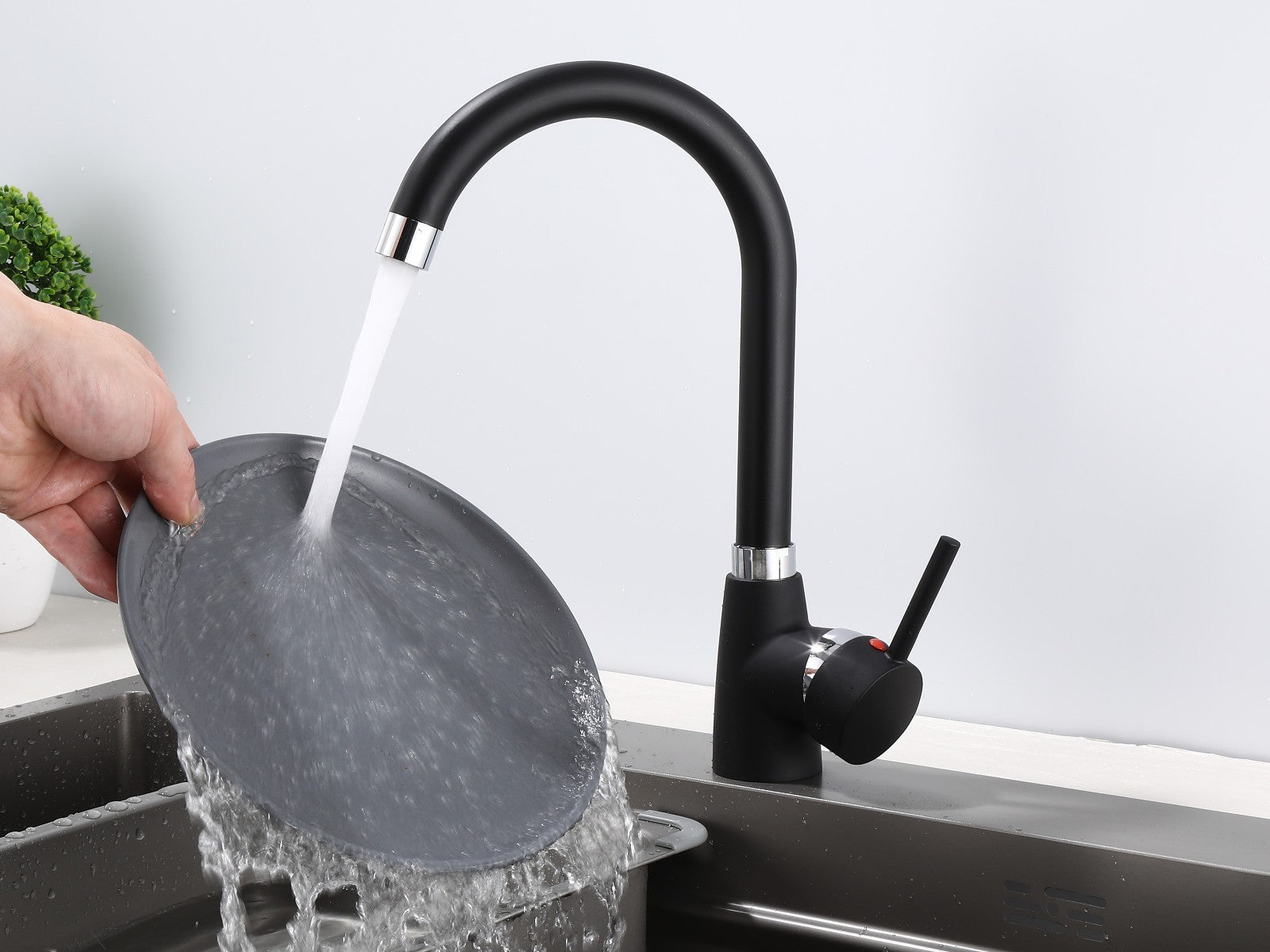 Küchenarmatur 360° Wasserhahn Küche Mischbatterie Spültisch Schwarz GMF801